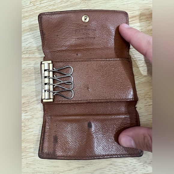 Used LV 4 key holder - Picture 2 of 13